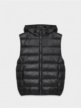 Aritzia Tna The Little Puff Hooded Vest